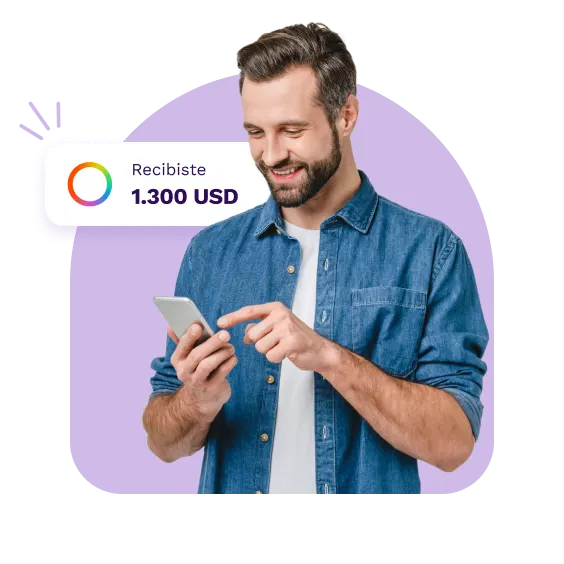 Hombre realizando pagos payoneer